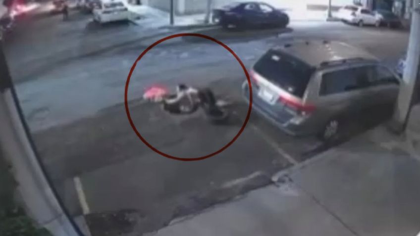 De nuevo: Mujer cae a una coladera abierta en CDMX; resulta con lesiones menores