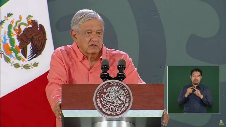 Ministra Yasmín Esquivel, acusada de plagiar tesis de licenciatura, debe aclarar su asunto: AMLO