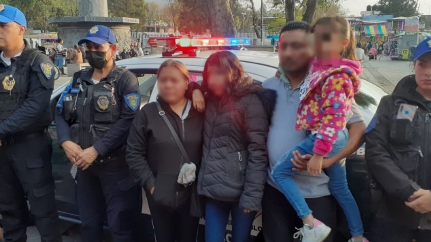 Tras ser acosada por dos hombres, menor rescatada por oficiales se reúne con su familia