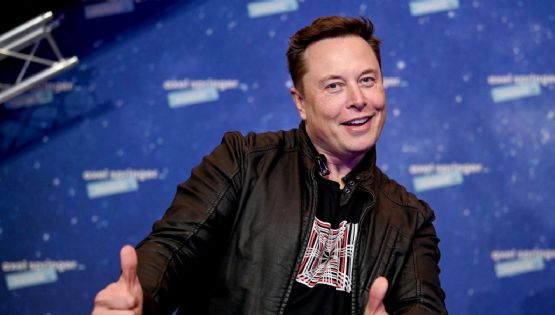 Tras comprar Twitter, Elon Musk se 'adueña' del espacio exterior con 54 satélites