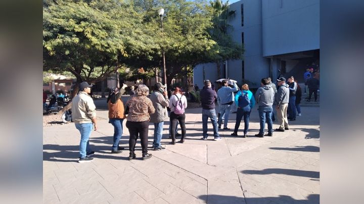 Ciudad Obregón: A días de que se termine el límite, reportan largas filas en la Agencia Fiscal