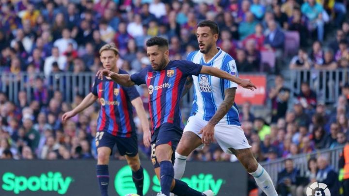 Tras la polémica, el Espanyol rescata un punto del derbi catalán ante el Barcelona