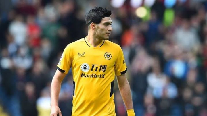 Wolverhampton ya tendría el nombre del reemplazo de Raúl Jiménez; el mexicano fue descartado otra vez