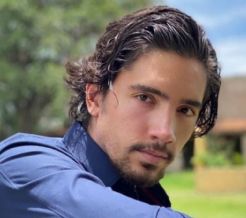 "Hizo con sangre": Hospitalizaron de urgencia a hija de Alex Fernández y hace triste confesión