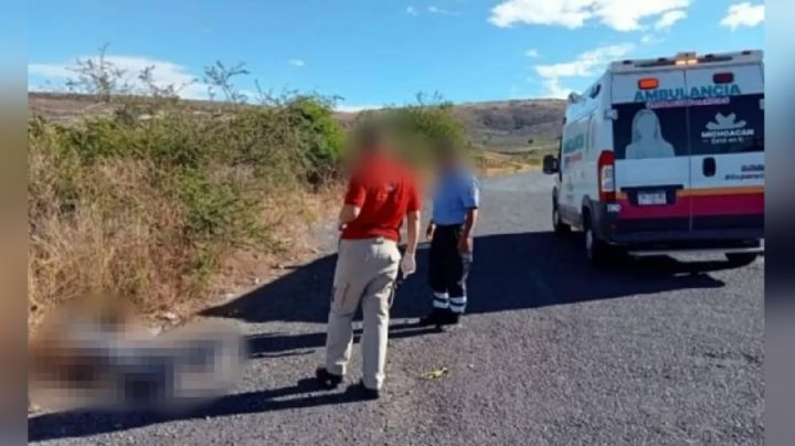 A un costado de una glorieta, hombre es asesinado de un balazo en la cabeza