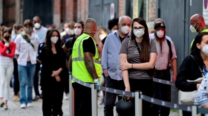 Alemania cede a manifestantes y planea eliminar medidas sanitarias en marzo