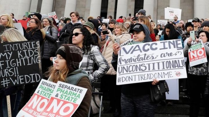 Covid-19: Más de mil personas pierden sus empleos en NY; no accedieron vacunarse