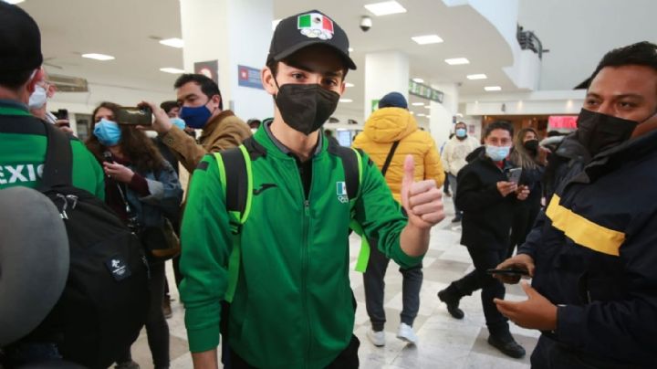 Donovan Carrillo y su equipo vuelven a México tras su participación en Beijing 2022
