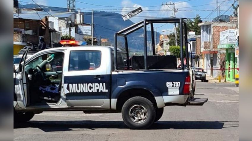 Sin cruzar palabra alguna, sicarios terminan con la vida de un abogado dentro de un bar