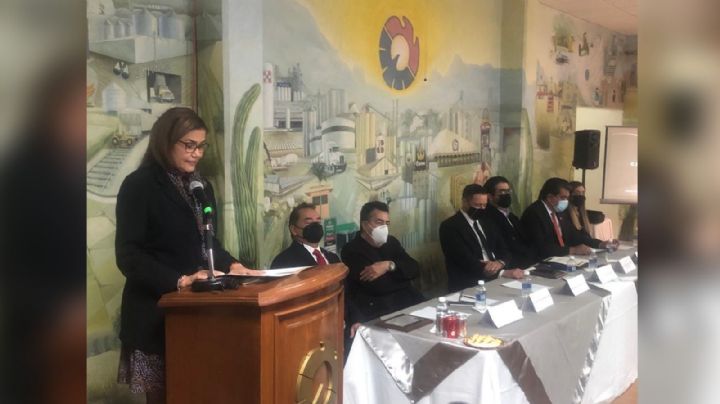 Adriana Torres rinde protesta como nueva presidenta de Canacintra en Cajeme