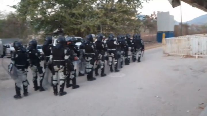 Acapulco: Reclusos organizan motín y se enfrentan a policías; reportan más de 10 heridos