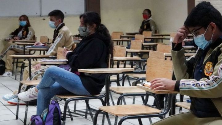 Autoridades de la CDMX dan luz verde a revisión de mochilas a alumnos de educación básica