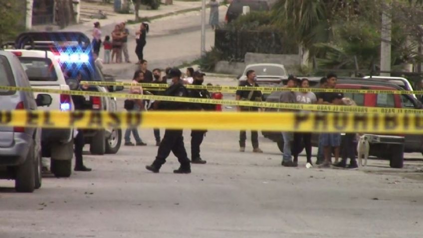 A pocos metros de un tianguis, pistoleros terminan con la vida de un hombre