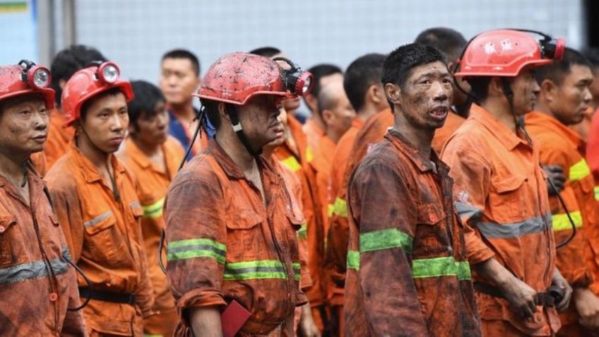 China: Continúan las labores de rescate para sacar a 14 trabajadores atrapados en una mina