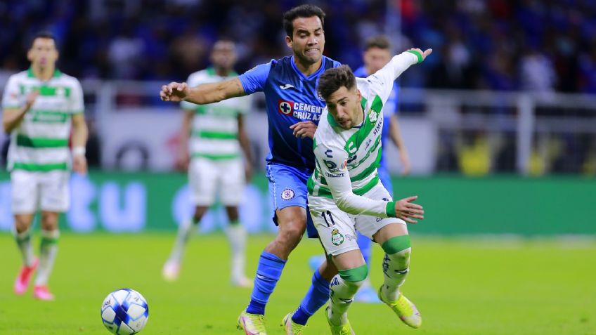¡Nueva decepción! El Cruz Azul no puede y cae en casa ante el colero Santos Laguna
