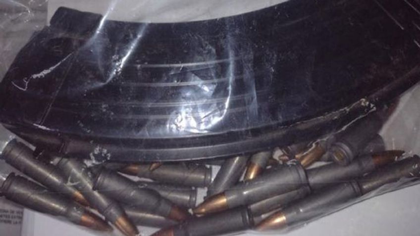 Aseguran cartuchos y drogas en un vehículo abandonado en Altar; FGR ya investiga los hechos