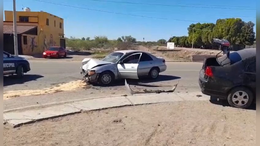 Al norte de Cajeme, aparatoso choque deja como saldo cuatro personas lesionadas; entre ellas un menor