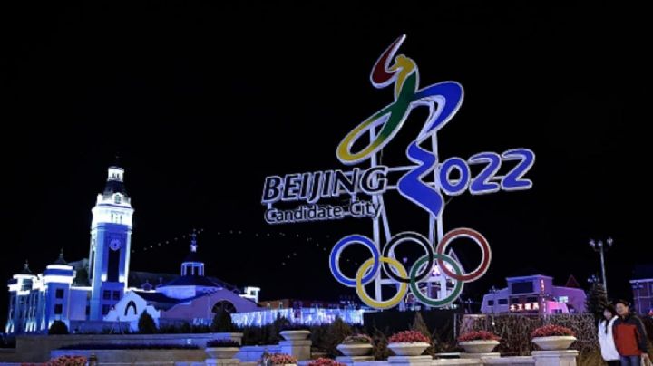 Esquiadora olímpica da positivo a Covid-19 tras llegar a Beijing; se encuentra en aislamiento