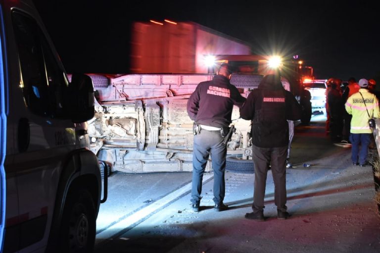 Autoridades se movilizaron por accidente en la México Federal 15