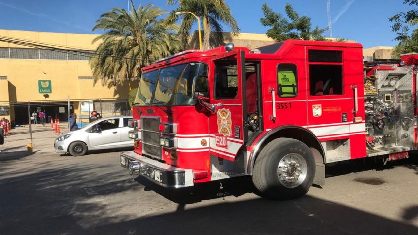 Alerta en Hermosillo: Sofocan incendio al interior del Hospital 2 del IMSS en área de lavandería