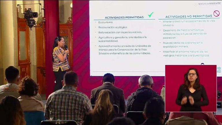 En la imagen, presentan decreto de declara Área Natural Protegida al Lago de Texcoco