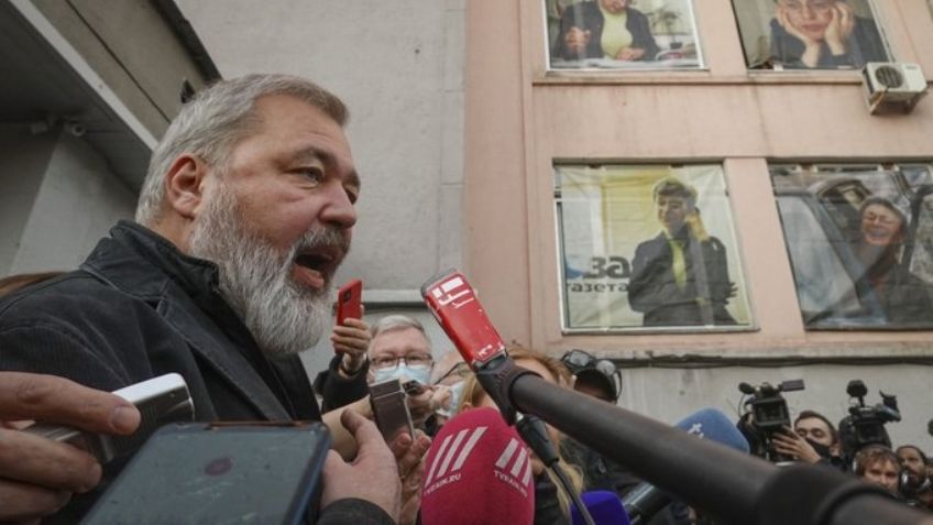 Causa noble: El periodista ruso Muratov, dona la medalla que obtuvo tras ganar el Premio Nobel de la Paz