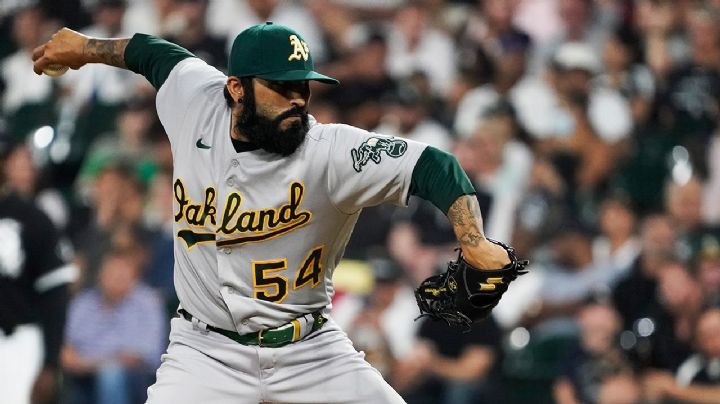 'El Mechón' se mantiene en las Mayores; Sergio Romo pacta por un año con los Marineros