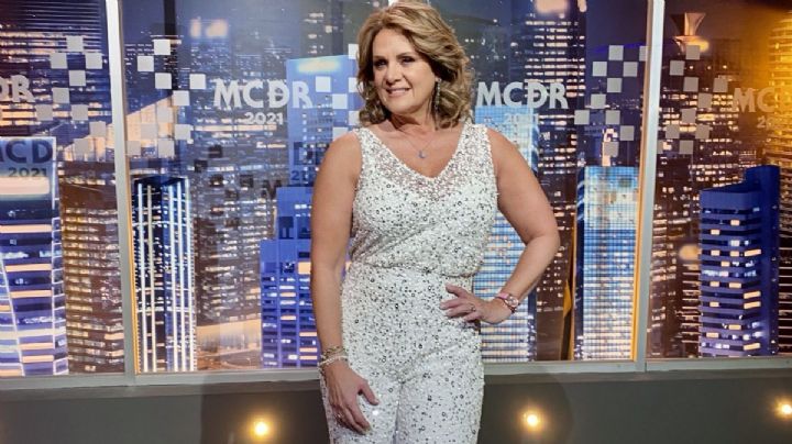 Sin reservas, Erika Buenfil posa con pequeño bañador y revela FOTO de sus años de juventud