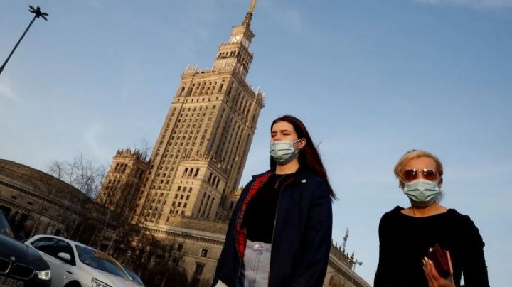 En medio del conflicto entre Ucrania y Rusia, Polonia anuncia el fin de las restricciones por Covid