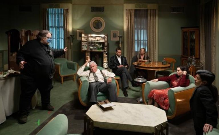 En la imagen, Guillermo del Toro en la filmación de 'El Callejón de las Almas Perdidas'