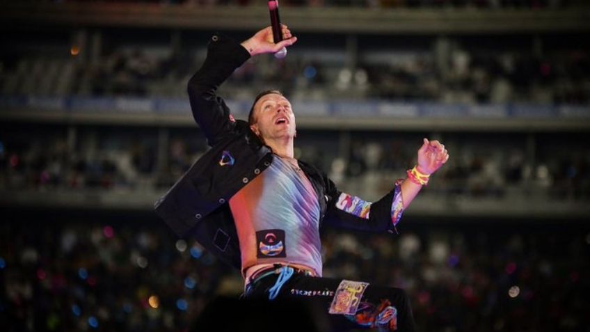 VIDEO: Coldplay da tremenda sorpresa en Guadalajara y canta en español al lado de Fher, de Maná