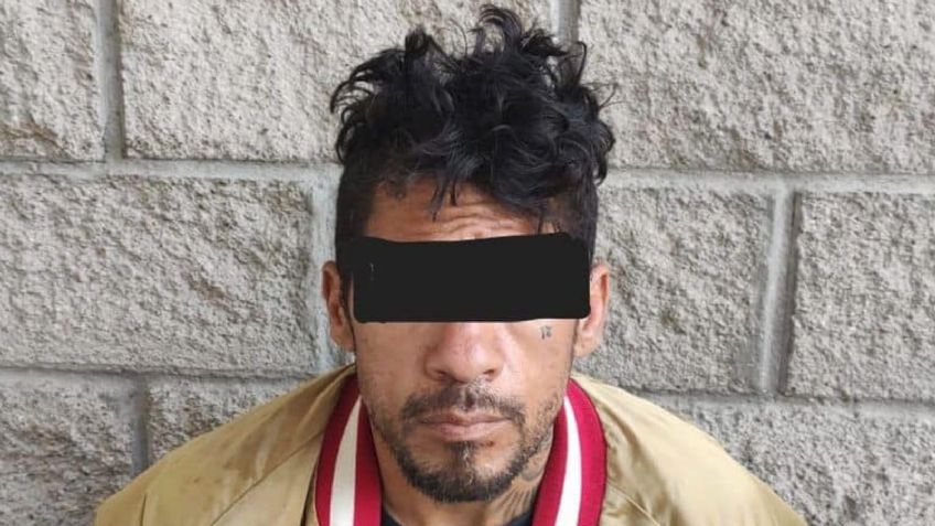 Sonora: Sorprenden a sujeto que desmantelaba auto con reporte de robo en casa abandonada