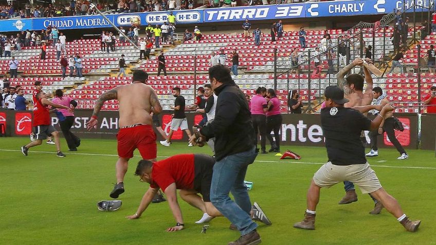 Por violencia y homicidio en grado de tentativa en el Estadio Corregidora, detienen a 10 varones