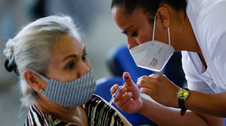 País de América Latina sigue a EU y autoriza la aplicación de la cuarta vacuna contra el Covid-19