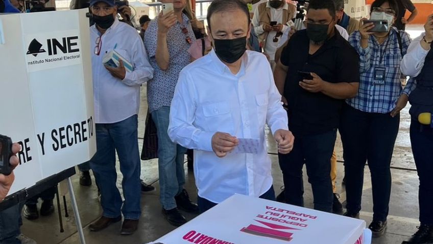 Alfonso Durazo participa en la consulta de Revocación de Mandato: "Un día histórico para nuestro país"