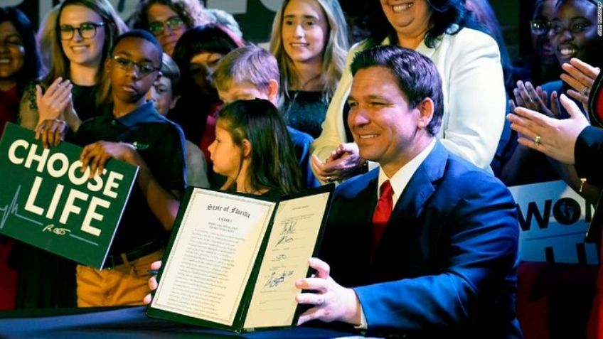 De no creer: Gobernador de Florida firma ley que penaliza el aborto a partir de esta semana
