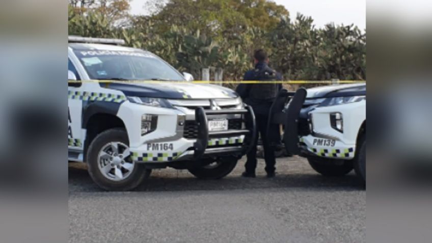 A la orilla de la carretera, encuentran dos hombres sin vida y con huellas de violencia