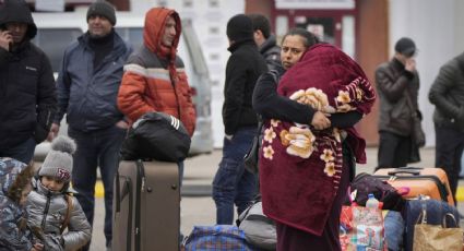 Refugiados ucranianos podrán vivir en EU hasta dos años con programa que iniciará el 25 de abril