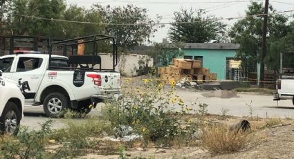 De un balazo en la cabeza, hombre es asesinado junto a una camioneta en Nuevo León