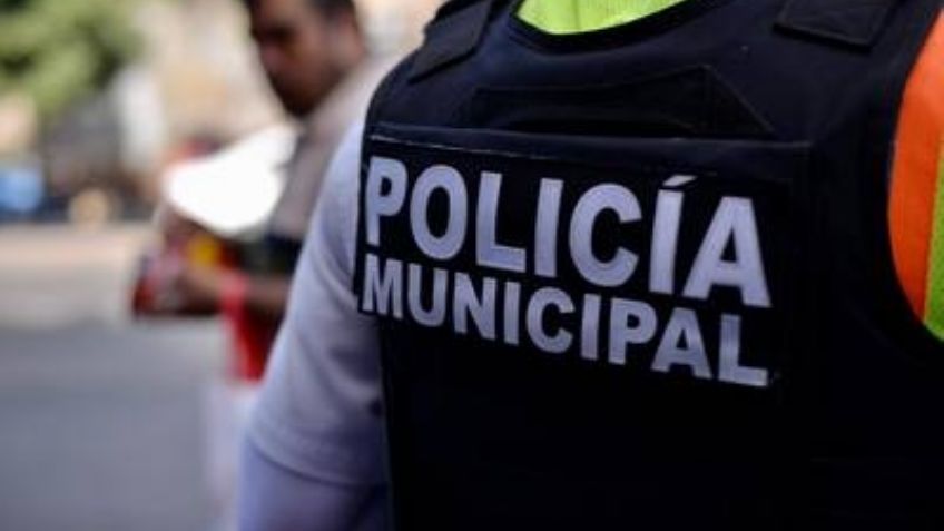 De terror: Mujer caminaba con un bebé muerto en brazos; autoridades la detienen