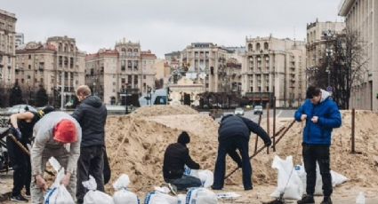 Civiles desplazados comienzan a regresar a Ucrania; reportan más de medio millón