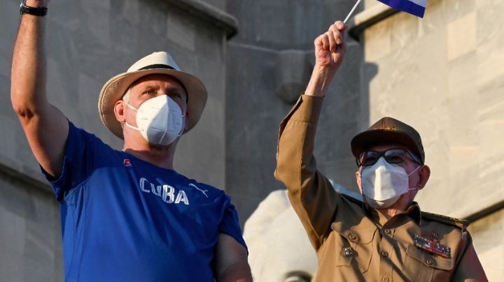 Por el Día del Trabajo, Raúl Castro aparece en público tras dejar la presidencia de Cuba