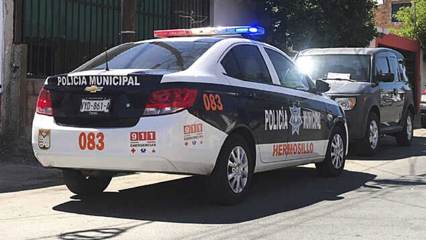 Vecinos de Hermosillo someten y entregan a la Policía a supuesto ladrón; dos escaparon