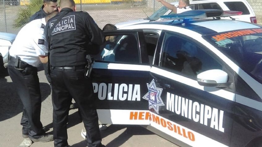 Hermosillo: Tras perpetrar robo, le falla la moto al escapar y es sometido por vecinos