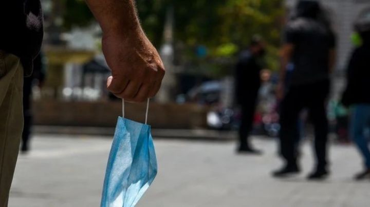 Por ley, Colima elimina el uso obligatorio de cubrebocas en espacios abiertos