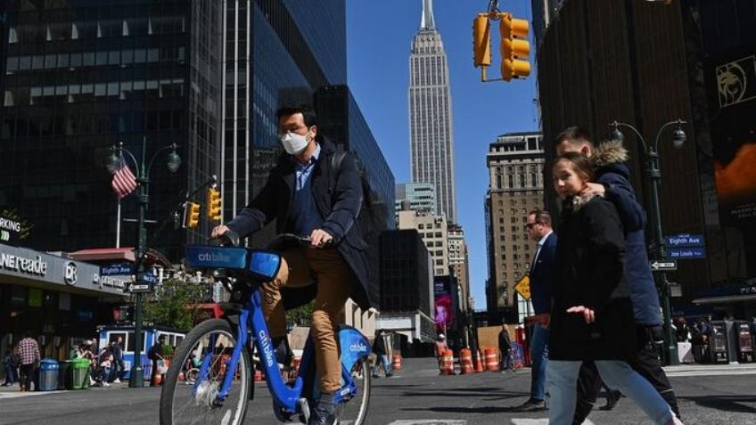 Regresa la crisis a NY: Autoridades piden a ciudadanos usar cubrebocas en lugares cerrados