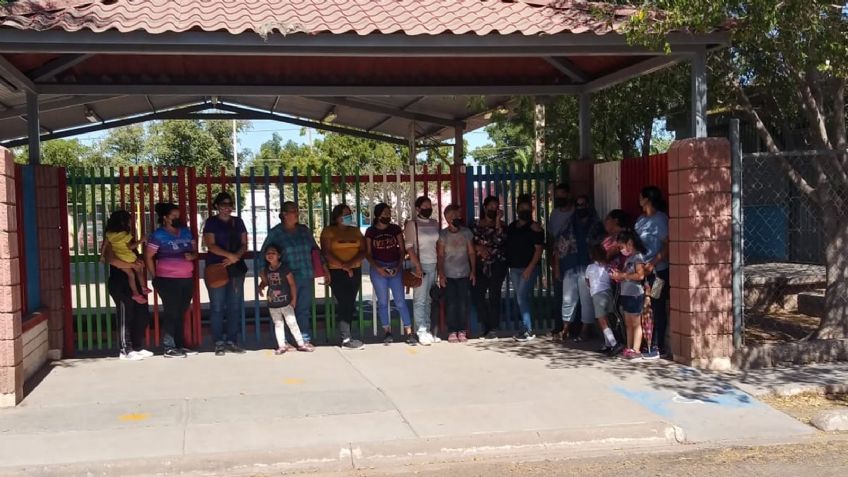 Cajeme: Padres del jardín de niños 'Lombardo Ríos' piden destitución del conserje