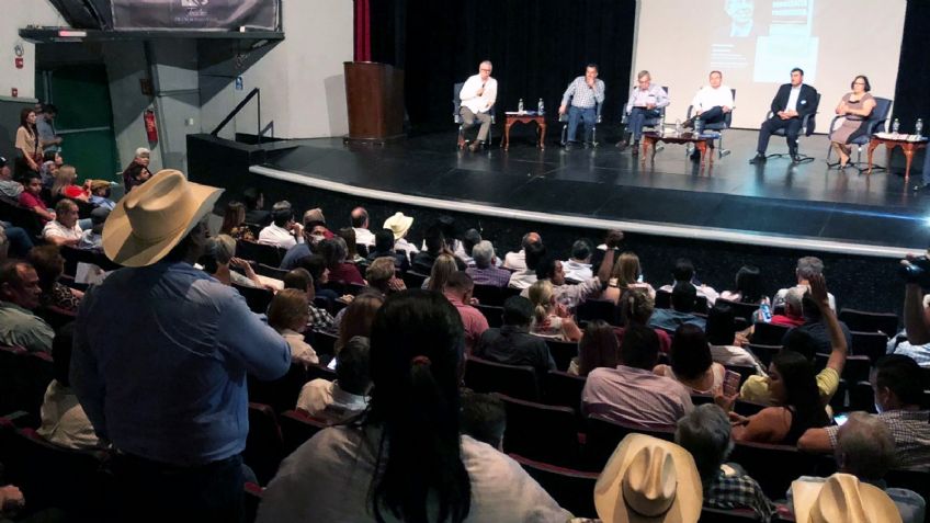 Integrantes de la tribu yaqui exigen a Alfonso Durazo cancelar Acueducto Independencia