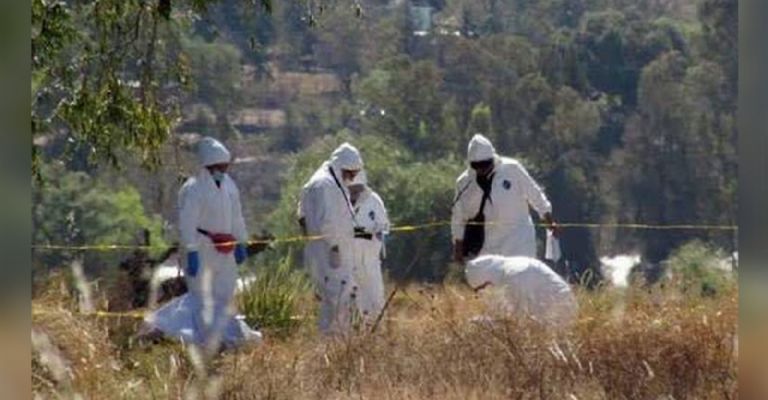 Autoridades trabajan en el lugar de los hechos