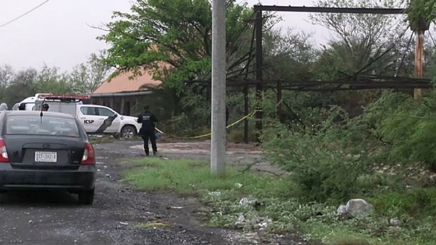 Dentro de un restaurante abandonado localizan a mujer sin vida; fue torturada y baleada en la cabeza